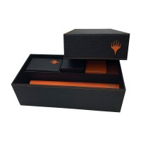 Geöffnete Magic: The Gathering Aufbewahrungsbox mit...