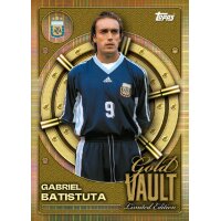 Gabriel Batistuta &bdquo;Gold Vault Limited Edition&ldquo;-Karte im dunklen Argentinien-Trikot vor goldenem Tresor-Design.