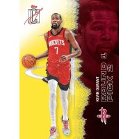 Topps Signature Class Round Pick 2 Karte eines Rockets-Spielers auf gelb-rotem Hintergrund.