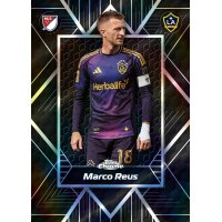 Topps MLS Chrome 2026 Chrome Karte mit Fu&szlig;ballspieler im violetten LA Galaxy Trikot
