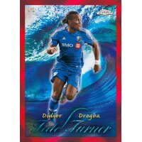 Topps MLS Chrome 2026 Final Turn 1-of-5 Parallelkarte mit Fu&szlig;ballspieler vor blauem Wellenmotiv