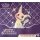 Detailansicht der Mimikyu-Illustration auf der Vorderseite der „Paldeas Schicksale“ Top-Trainer-Box mit schimmernden Symbolen.